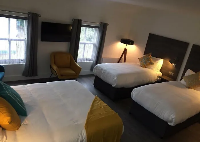 Base Dingle Hotel